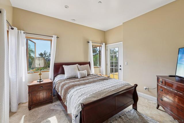 15035 Orchard View Dr, Poway CA: https://media.crmls.org/mediaz/16c5c212-f3e8-406e-a982-a2f3e4dcf9b4.jpg
