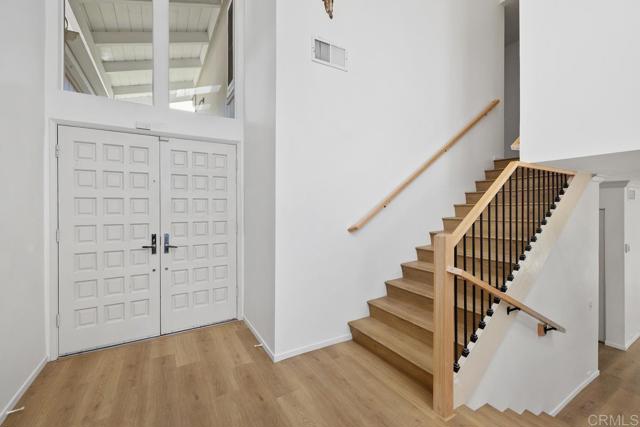 2294 Caminito Castillo, La Jolla CA: https://media.crmls.org/mediaz/16c5eb01-5a9b-4a57-a2b6-2eff04bf8689.jpg