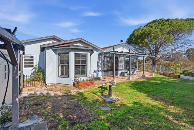 Detail Gallery Image 40 of 44 For 7851 Parma Ln, San Diego,  CA 92126 - 4 Beds | 2 Baths