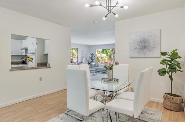 3210 South Court, Palo Alto CA: https://media.crmls.org/mediaz/16c69ecd-cf7b-4b98-9237-638aaaac7c65.jpg