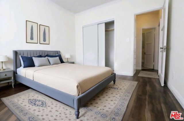 4124 Monroe Street, Los Angeles CA: https://media.crmls.org/mediaz/16c77b42-329d-4e8b-a121-92fbe870be2d.jpg