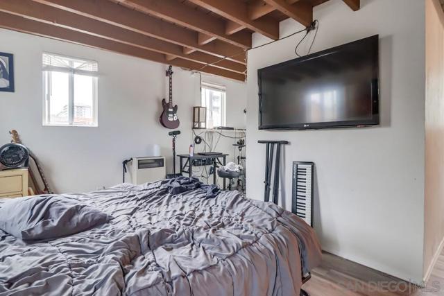 1834 Polk, San Diego CA: https://media.crmls.org/mediaz/16c77fb7-4f20-48a4-a2d5-d4d7686db45f.jpg