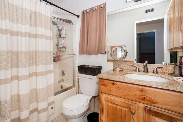 Detail Gallery Image 24 of 30 For 767 Rivertree Dr, Oceanside,  CA 92058 - 5 Beds | 3 Baths