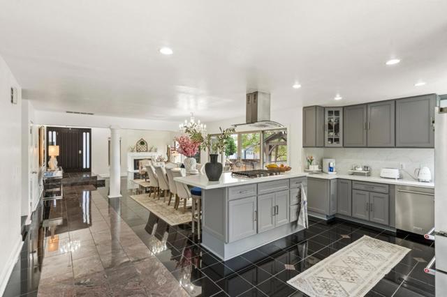 3 Saint Louis Lane, Pleasant Hill CA: https://media.crmls.org/mediaz/16c920d2-d867-4315-ac9a-07106650f6b0.jpg