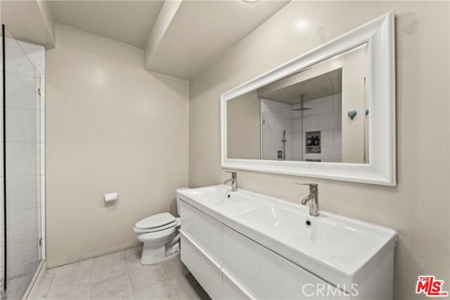 4227 Freedom Drive, Calabasas CA: https://media.crmls.org/mediaz/16c92457-61b0-40ca-9a11-a96993c32669.jpg