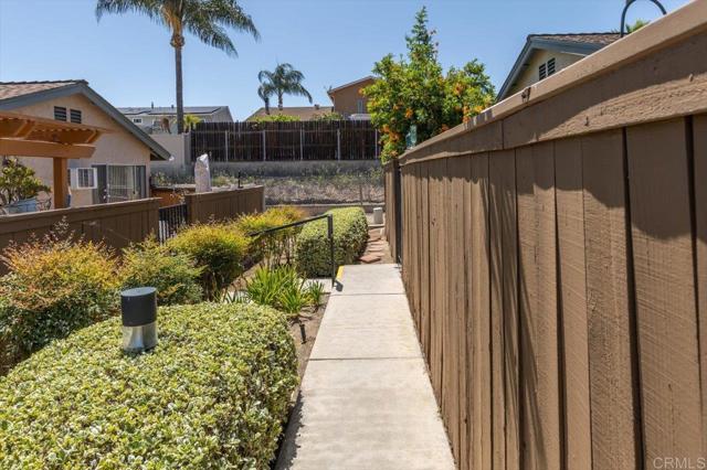 10214 Michala Place, Santee CA: https://media.crmls.org/mediaz/16c99965-3efe-4b68-b8cc-0dbc6c663efd.jpg