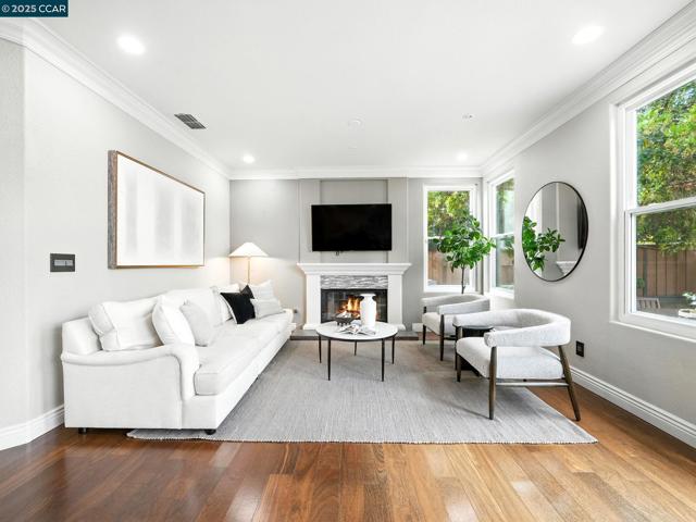36309 Tunbridge Drive, Newark CA: https://media.crmls.org/mediaz/16ca4f57-bcb1-4724-b7a4-f26ecc06daec.jpg