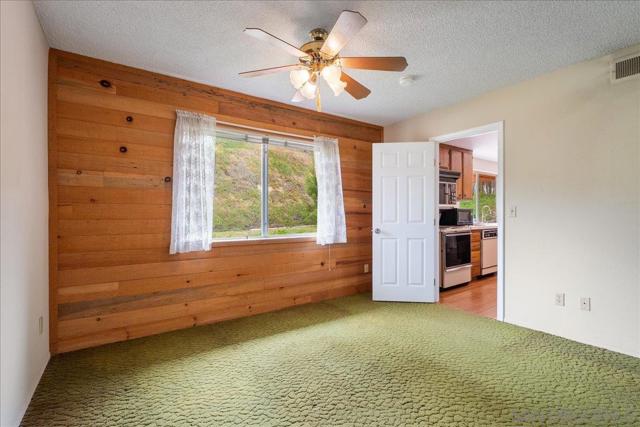 13334 Barbados Way, Del Mar CA: https://media.crmls.org/mediaz/16cbc7e3-b35a-4b67-bc15-1006ee51e826.jpg