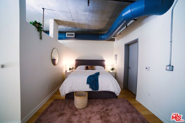 645 W 9th Street, Los Angeles CA: https://media.crmls.org/mediaz/16cd39ba-041f-470d-9b1f-534dd8648436.jpg