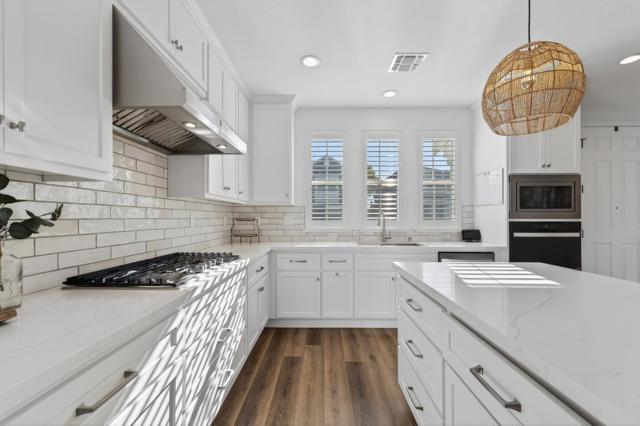 239 Bungalow Court, Marina CA: https://media.crmls.org/mediaz/16ceedce-3990-43d0-8ec0-d8846db842dc.jpg