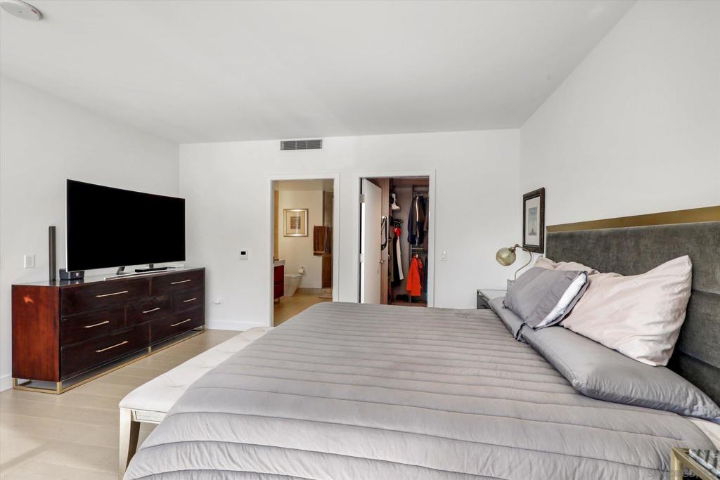 MLS #250041332SD image #35