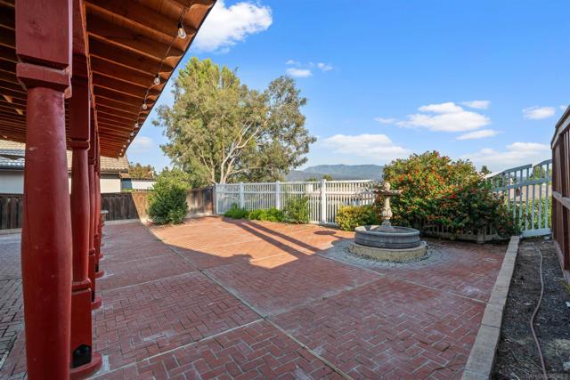 32991 Adelante St, Temecula CA: https://media.crmls.org/mediaz/16cef99a-18d6-4c80-88ca-ef42b13d8fb2.jpg
