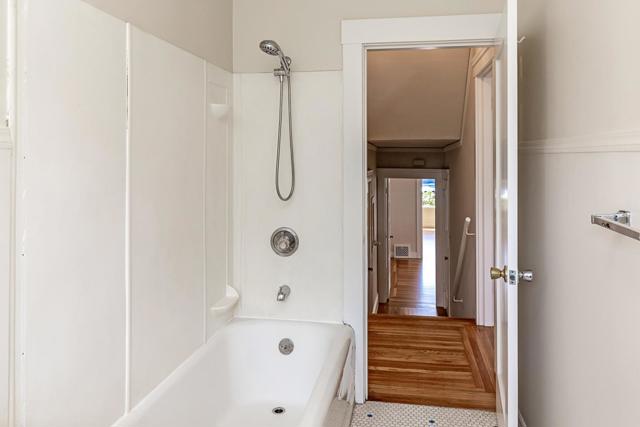 828 Highland Avenue, San Mateo CA: https://media.crmls.org/mediaz/16cf1cff-bffd-408d-a162-7de2f033c983.jpg