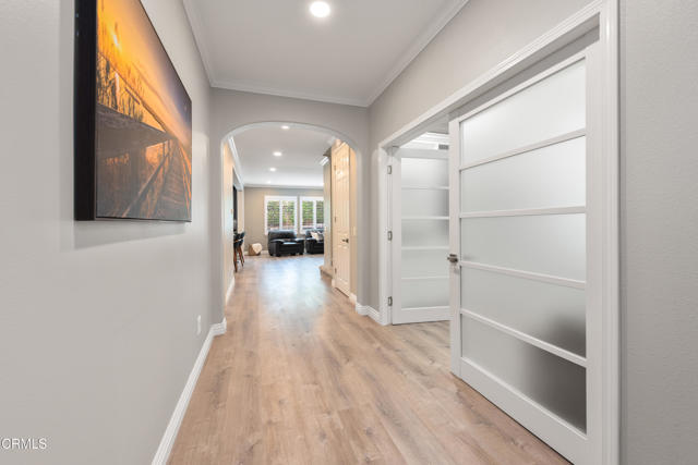 321 Town Forest Court, Camarillo CA: https://media.crmls.org/mediaz/16cfa1da-d2c9-483a-99c2-7ba407d4218a.jpg