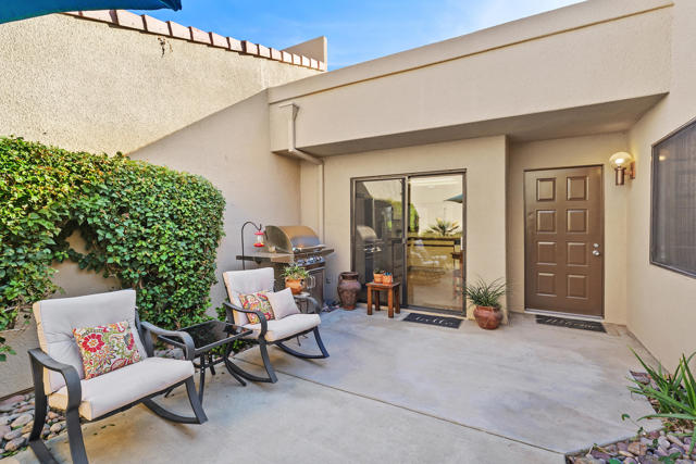 76495 Daffodil Drive, Palm Desert CA: https://media.crmls.org/mediaz/16d01216-4f05-4dc5-864f-978a715074a3.jpg