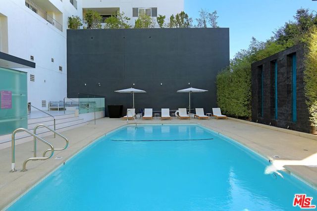 838 Doheny Drive, West Hollywood, California 90069, 2 Bedrooms Bedrooms, ,2 BathroomsBathrooms,Condominium,For Sale,Doheny,24422655