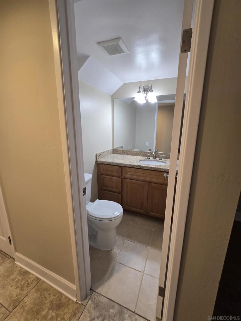 4044 Loma Riviera Cir - photo 11