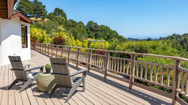 220 Hidden Valley, Soquel CA: https://media.crmls.org/mediaz/16d1f9ac-56db-405c-a39b-d590b49fedba.jpg