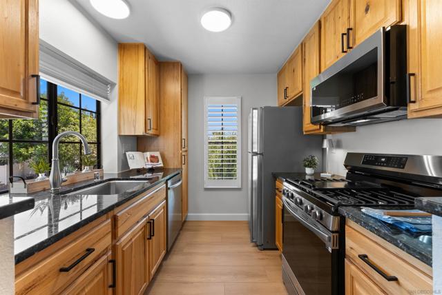 8595 Summerdale Rd, San Diego CA: https://media.crmls.org/mediaz/16d2d031-518e-446b-8e60-054a87192589.jpg