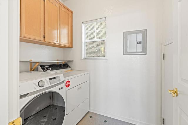 38101 Cambridge Court, Fremont CA: https://media.crmls.org/mediaz/16d373e0-488f-4272-a366-c19dfd79c133.jpg