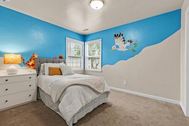 15028 Grenda St, San Leandro CA: https://media.crmls.org/mediaz/16d40912-6cb9-42cc-a025-2b91cb0bb842.jpg