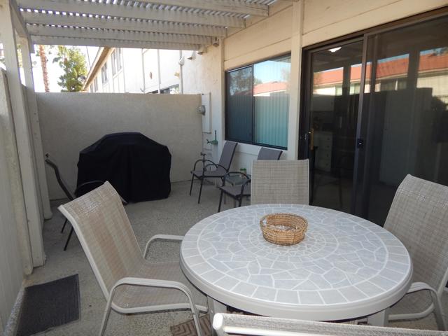 2010 Lawrence Crossley Road #1, Palm Springs, CA 92264