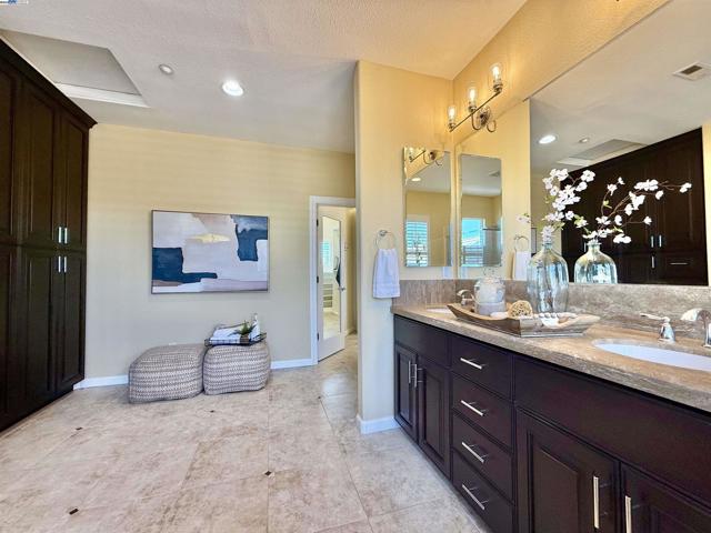 1164 Lexington Way, Livermore CA: https://media.crmls.org/mediaz/16d515b4-328c-4f0c-993e-966284e4fbf4.jpg