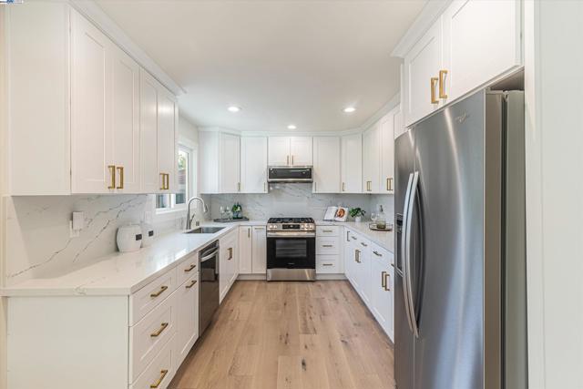 Image 15 of 49 For 344 Silvertip Ct