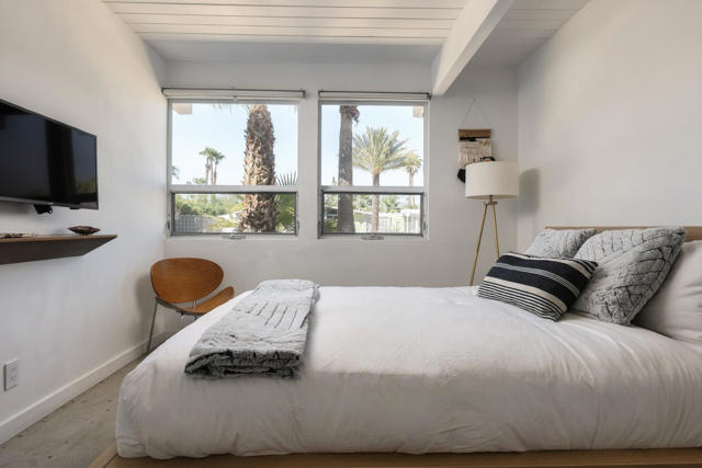 503 E Laurel Circle, Palm Springs, CA 92262