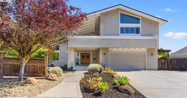1890 Morello Ave, Pleasant Hill CA: https://media.crmls.org/mediaz/16d75062-cf5e-4b35-b3bf-e21b5fe4d5b7.jpg