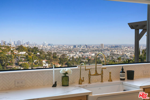 2720 Hollyridge Drive, Los Angeles CA: https://media.crmls.org/mediaz/16d94d24-1269-4c9c-8b49-56c122a881ed.jpg