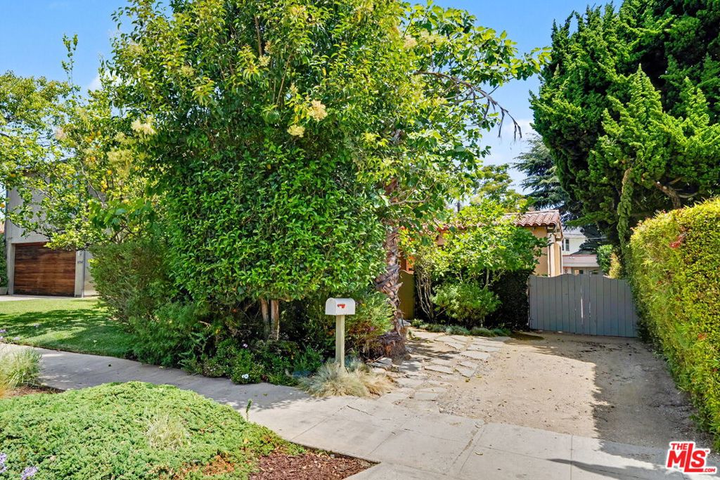 2330 Veteran Avenue