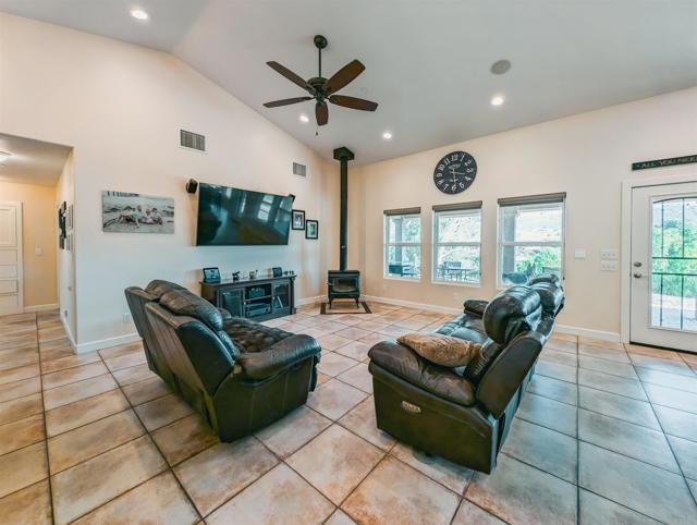Image 5 of 75 For 9848 Vista Viejas