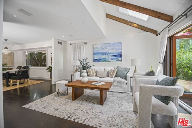 1210 Cabrillo Avenue, Venice CA: https://media.crmls.org/mediaz/16da4e6f-fd6a-4ca7-817f-89ea572902b7.jpg