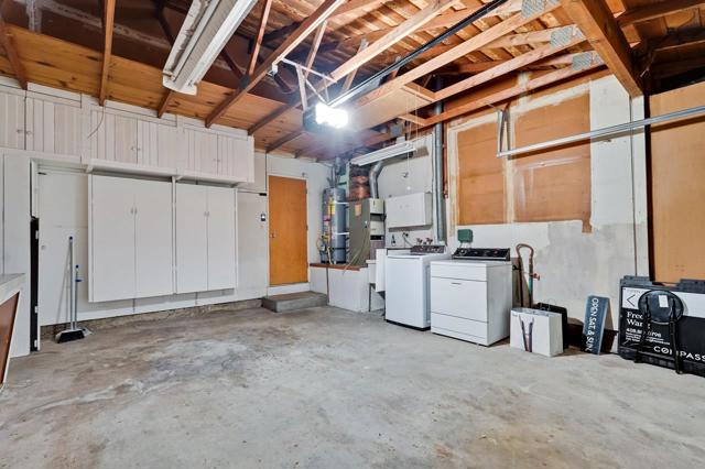 10211 E Estates Drive, Cupertino CA: https://media.crmls.org/mediaz/16da9736-20ee-4490-b117-2bbebd44a774.jpg