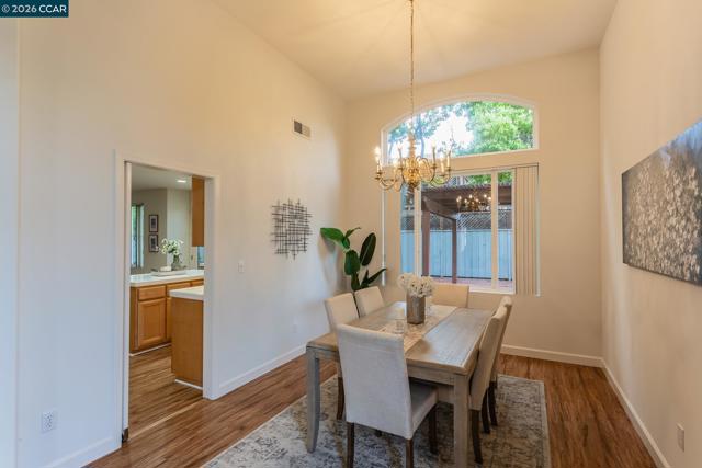 Image 5 of 35 For 7592 Meadow Ct