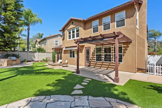 3385 Wild Oak Lane, Escondido CA: https://media.crmls.org/mediaz/16db3b0e-54bc-4ba7-9b0a-7d0356b799b9.jpg