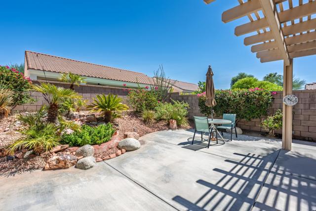 37410 Medjool Avenue, Palm Desert CA: https://media.crmls.org/mediaz/16dca22f-b569-44ff-871d-e0df855d70e1.jpg