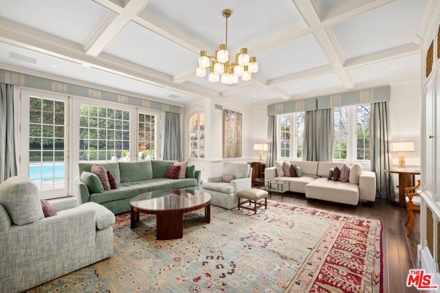 10301 Strathmore Drive, Los Angeles CA: https://media.crmls.org/mediaz/16dd0052-d3dd-4d1c-aa12-f3fa4972a403.jpg