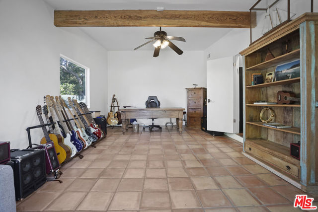 6855 Dume Drive, Malibu CA: https://media.crmls.org/mediaz/16dd3ff5-4dfc-45d5-9fc0-86a79357557b.jpg