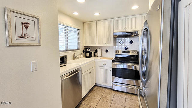 Detail Gallery Image 8 of 16 For 2931 Harbor Bld, Oxnard,  CA 93035 - 2 Beds | 1 Baths