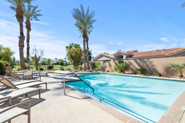 781 Box Canyon Trail, Palm Desert CA: https://media.crmls.org/mediaz/16de3a00-cefa-4465-b962-c67d0160f4d3.jpg