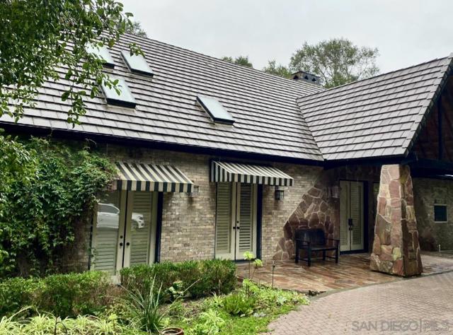 45455 Lorenz Ln, Temecula CA: https://media.crmls.org/mediaz/16dedcc3-ba1e-4f3f-b981-bcc852d70bcf.jpg