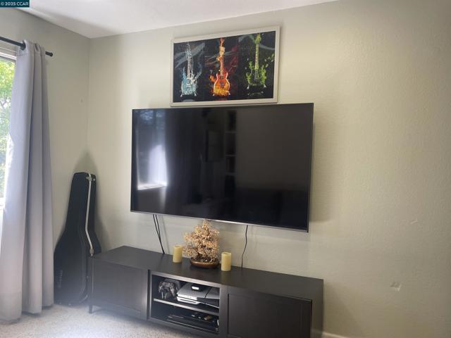 1011 Amanda Cir, Brentwood CA: https://media.crmls.org/mediaz/16df1097-c602-4591-a499-0cf904d113b1.jpg