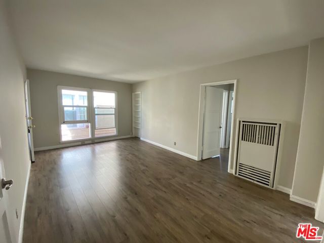140 North Maple Street photo 8
