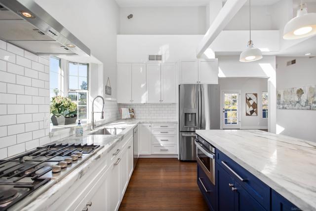 MLS #250042341SD image #11