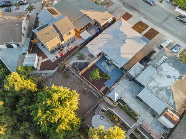 3811 Boren St, San Diego CA: https://media.crmls.org/mediaz/16e00be7-da22-4e0c-85a7-4af09df8ce5a.jpg