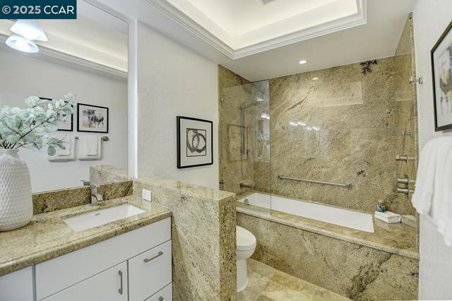 3244 Terra Granada Dr, Walnut Creek CA: https://media.crmls.org/mediaz/16e0d375-62f7-4b40-9c15-292014a50c00.jpg