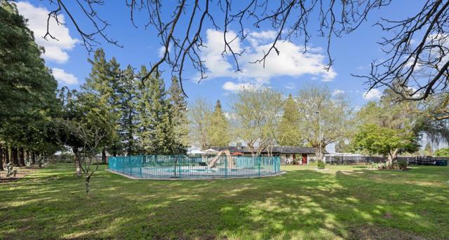5419 Elliott Avenue, Atwater CA: https://media.crmls.org/mediaz/16e0d46c-03cd-442f-9f12-5cd881ad2cb8.jpg