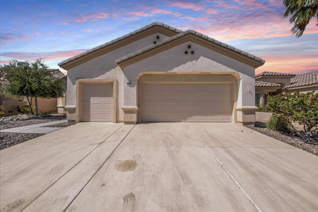 78544 Iron Bark Drive, Palm Desert CA: https://media.crmls.org/mediaz/16e11055-2bf7-461d-8721-cecd88ed68d1.jpg